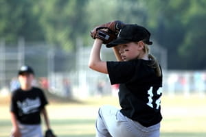 How to avoid pests while watching an outdoor game